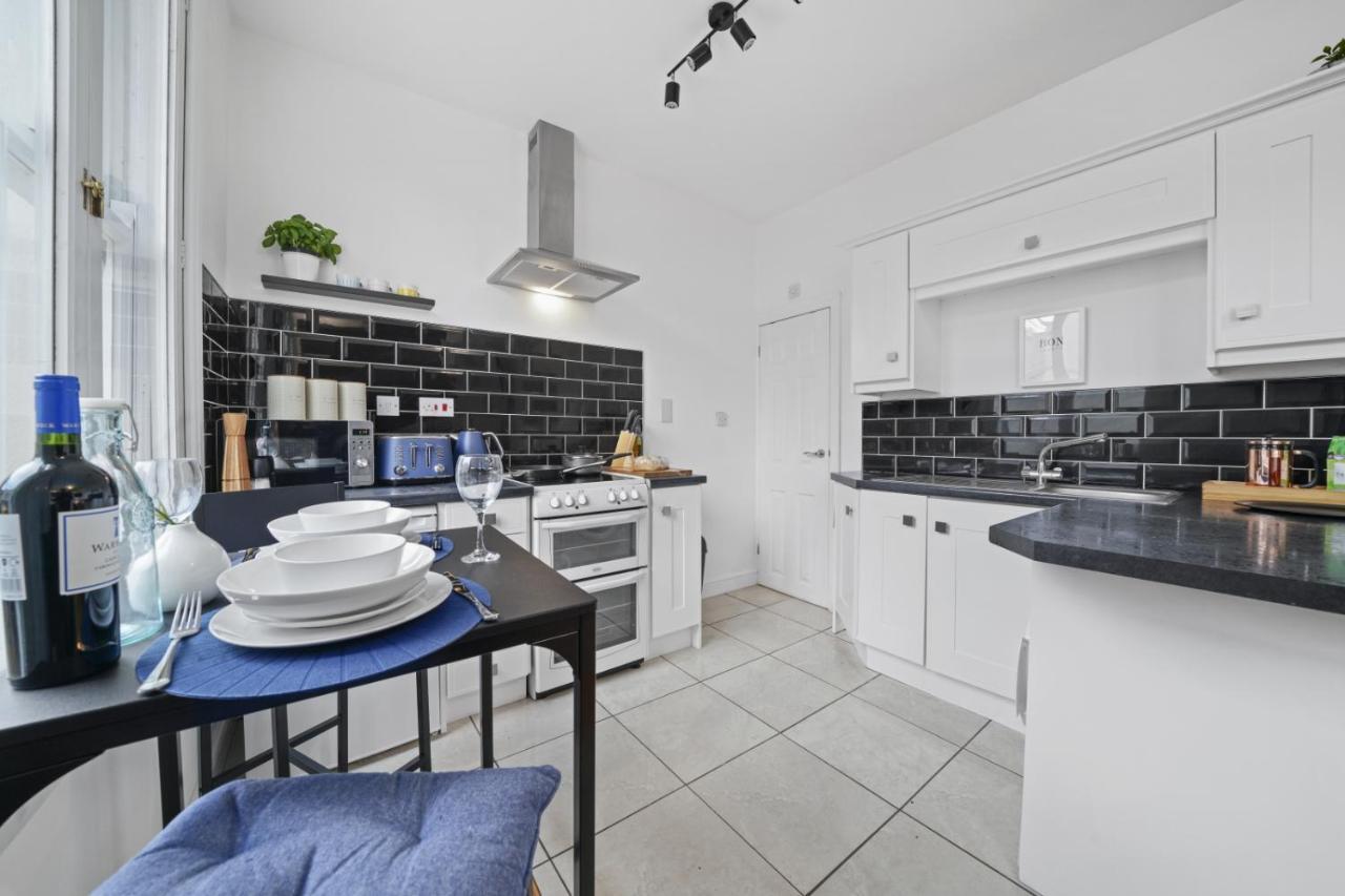 Central Gem Of Leamington Spa - Sleeps 5 Apartment Luaran gambar