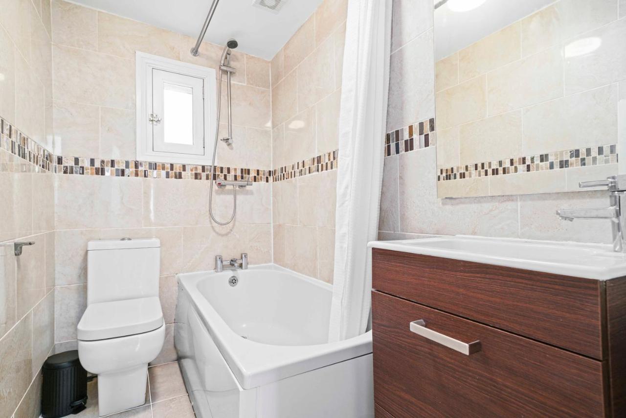 Central Gem Of Leamington Spa - Sleeps 5 Apartment Luaran gambar